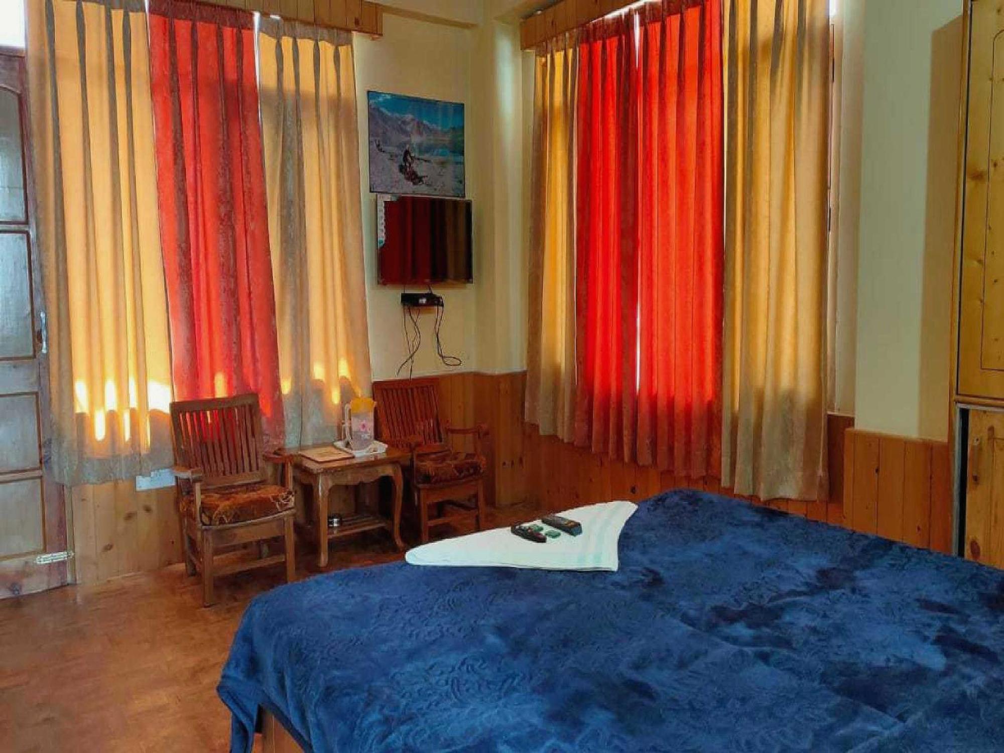 Hotel O Antriksh Cottage Manāli Eksteriør bilde