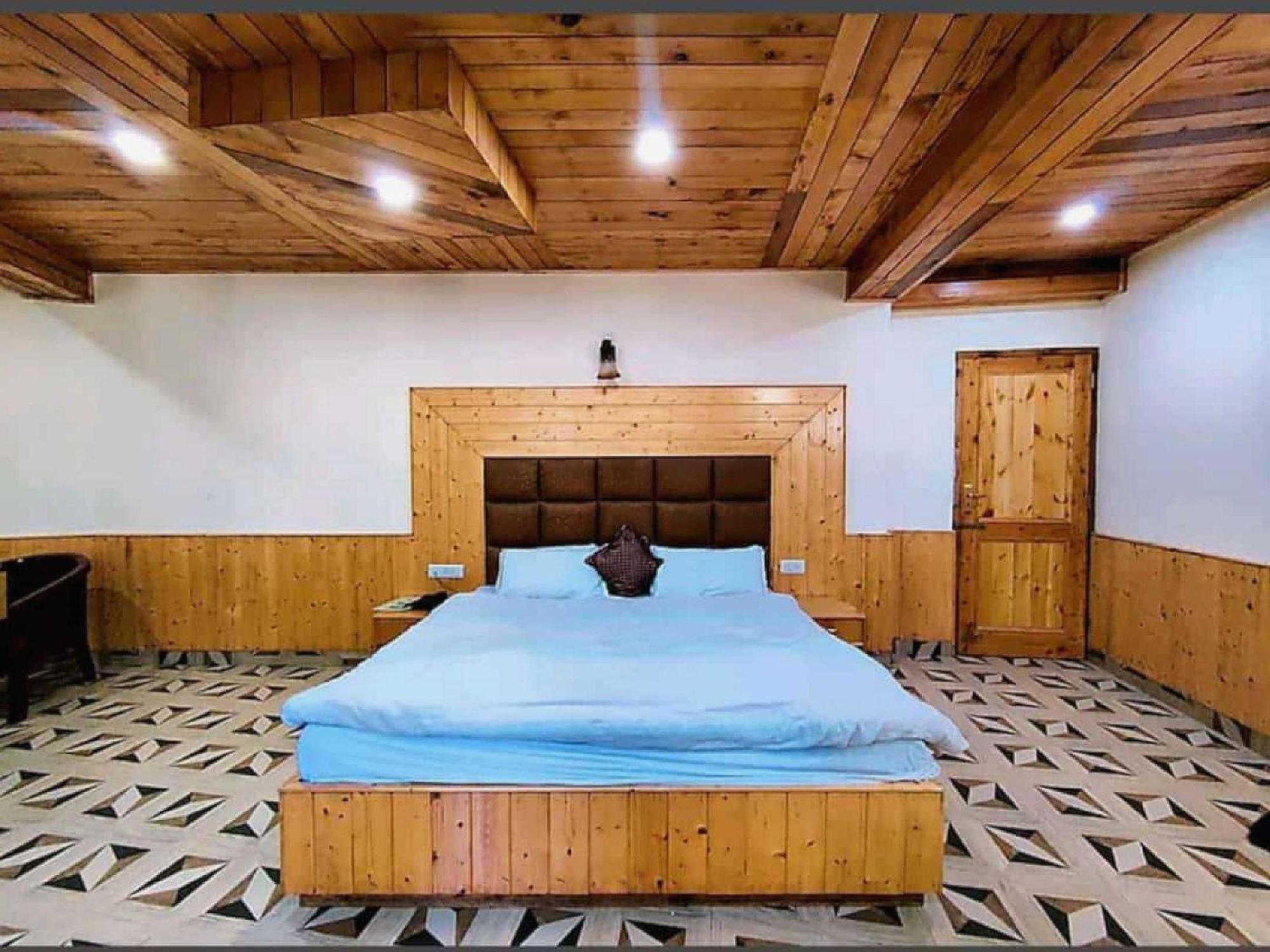 Hotel O Antriksh Cottage Manāli Eksteriør bilde