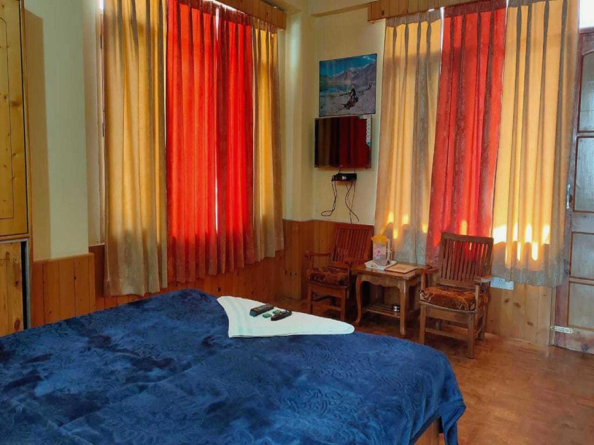 Hotel O Antriksh Cottage Manāli Eksteriør bilde